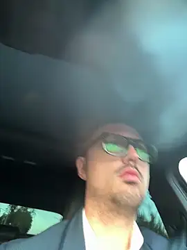 Snapshot of minga1995 chatting on 09-28-25, 04:23 minga1995 online show from 09-28-25, 04:23