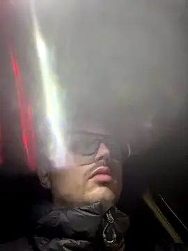 Snapshot of minga1995 chatting on 11-09-25, 06:28 minga1995 online show from 11-09-25, 06:28