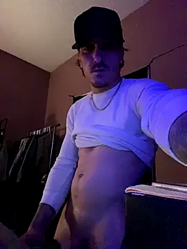 Snapshot of Jbizzle247 chatting on 12-15-25, 03:55 Jbizzle247 online show from 12-15-25, 03:55