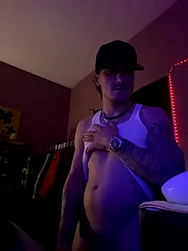 Snapshot of Jbizzle247 chatting on 12-16-25, 04:39 Jbizzle247 online show from 12-16-25, 04:39