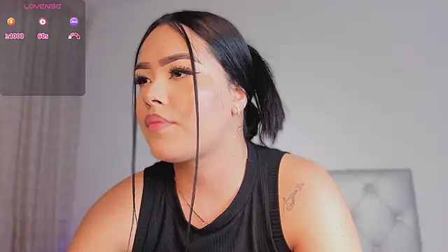 Snapshot of sophy_champagne chatting on 02-13-25, 07:56 sophy champagne online show from 02-13-25, 07:56