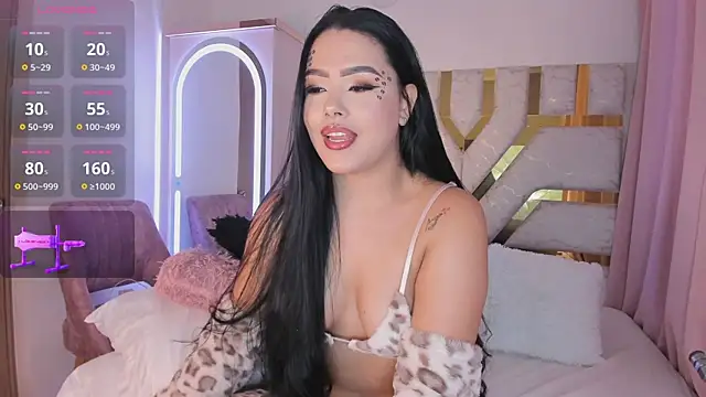 Snapshot of sophy_champagne chatting on 10-27-25, 02:15 sophy champagne online show from 10-27-25, 02:15