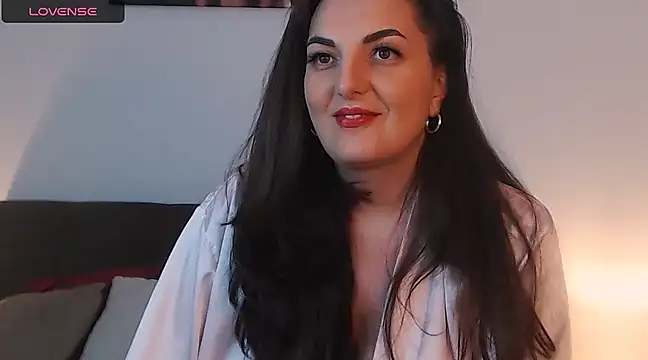 Snapshot of itsyourlady chatting on 12-29-24, 02:31 itsyourlady online show from 12-29-24, 02:31