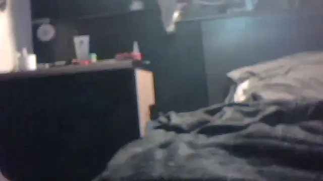 Snapshot of Slutviki69 chatting on 10-31-25, 10:44 Slutviki69 online show from 10-31-25, 10:44