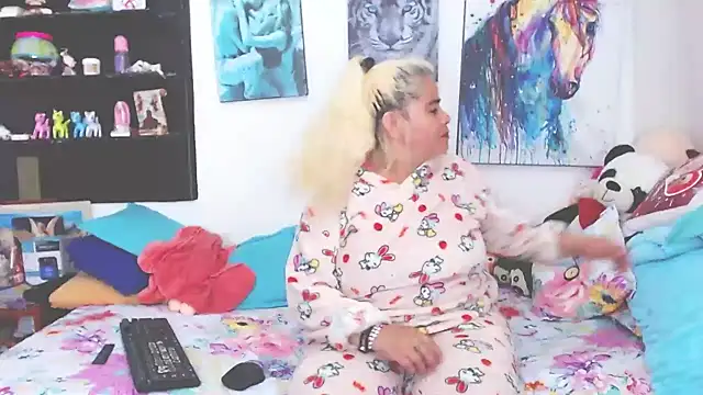 estrellita fugaz16x online show from 02-05-25, 02:51