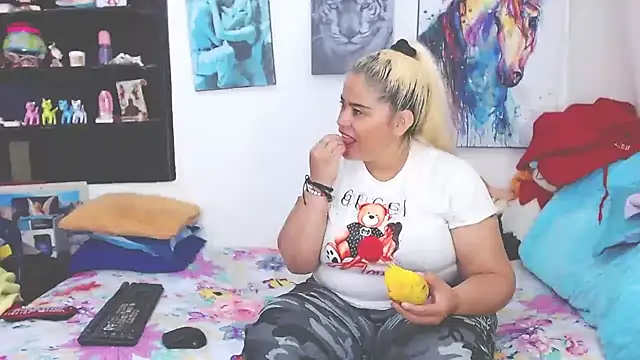 estrellita fugaz16x online show from 02-12-25, 10:15