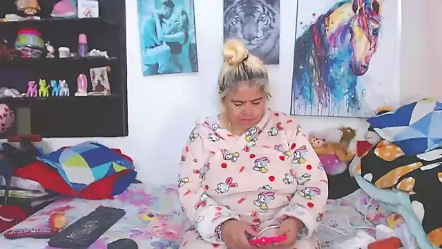 estrellita fugaz16x online show from 03-08-25, 03:24