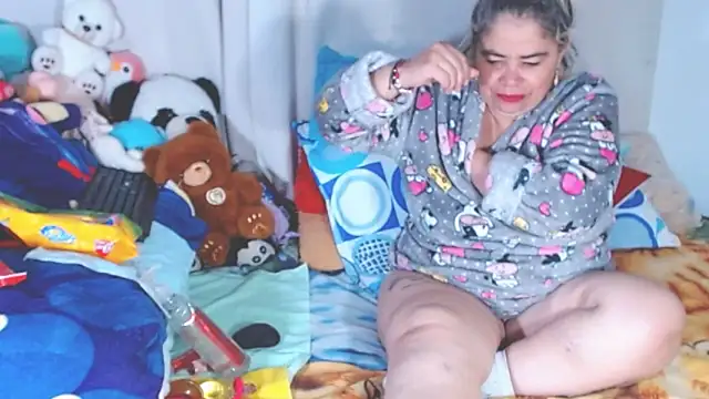 estrellita fugaz16x online show from 09-30-25, 04:28