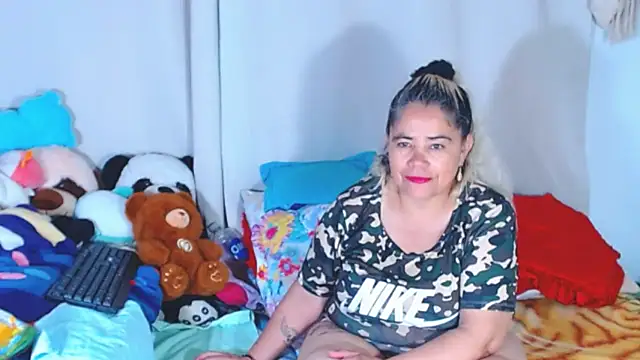 estrellita fugaz16x online show from 10-08-25, 01:47