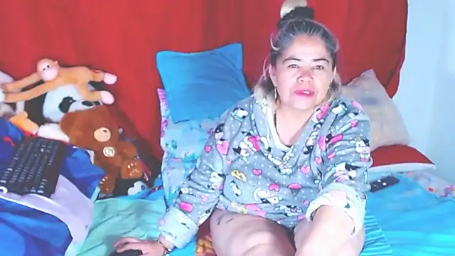 estrellita fugaz16x online show from 10-17-25, 03:42