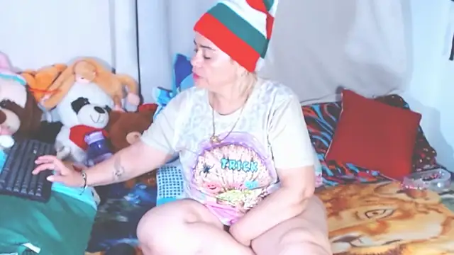 estrellita fugaz16x online show from 12-18-25, 04:51