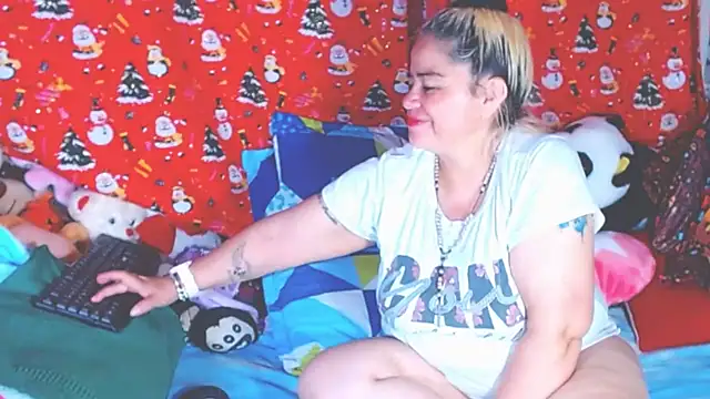 estrellita fugaz16x online show from 02-12-26, 03:23