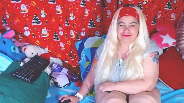 estrellita fugaz16x online show from 02-15-26, 04:09