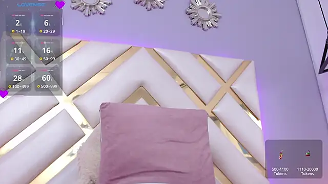 Snapshot of BeckyAnders chatting on 12-24-24, 11:17 BeckyAnders online show from 12-24-24, 11:17