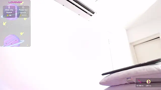 Snapshot of BeckyAnders chatting on 10-02-25, 12:56 BeckyAnders online show from 10-02-25, 12:56