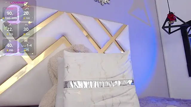 Snapshot of BeckyAnders chatting on 10-06-25, 04:37 BeckyAnders online show from 10-06-25, 04:37