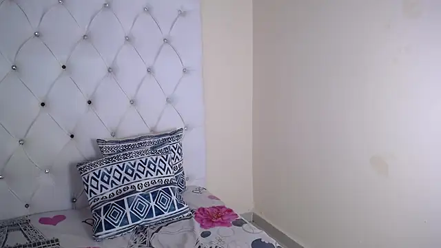 Snapshot of Ana_Girl_Nasty chatting on 01-15-25, 07:34 Ana Girl Nasty online show from 01-15-25, 07:34