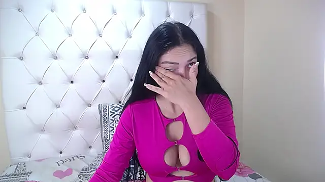 Snapshot of Ana_Girl_Nasty chatting on 10-16-25, 05:14 Ana Girl Nasty online show from 10-16-25, 05:14