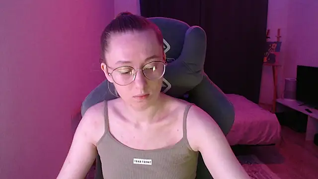 AnabelFrel online show from 10-30-25, 12:23