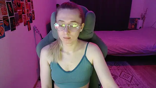 AnabelFrel online show from 03-08-26, 02:04