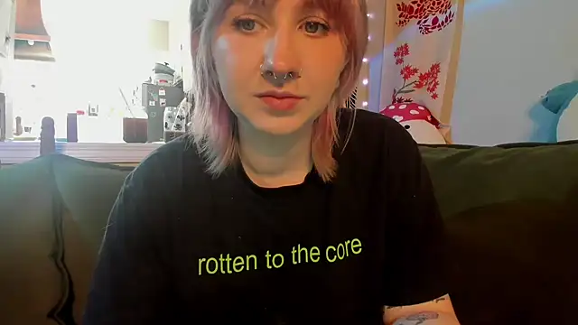 Snapshot of LedaBun chatting on 03-11-26, 04:13 LedaBun online show from 03-11-26, 04:13