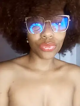 thaimy  online show from 04-24-26, 02:47