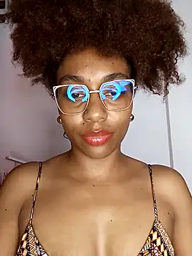 thaimy  online show from 04-28-26, 03:00