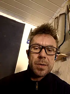 Mick8711 online show from 11-25-25, 08:03