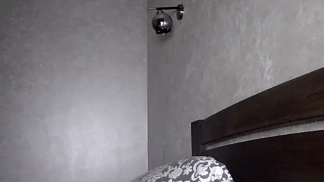 Snapshot of JulianaGold1 chatting on 11-18-25, 10:47 JulianaGold1 online show from 11-18-25, 10:47