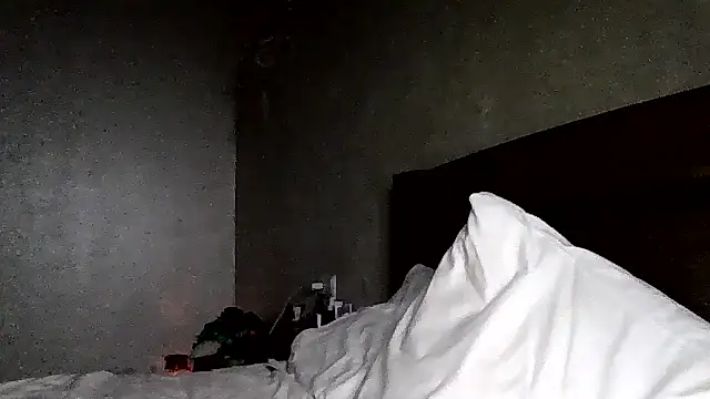 JulianaGold1 online show from 01-10-26, 09:52