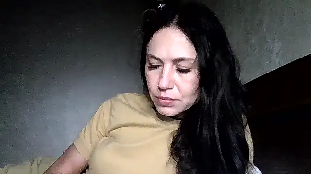 JulianaGold1 online show from 04-25-26, 09:23