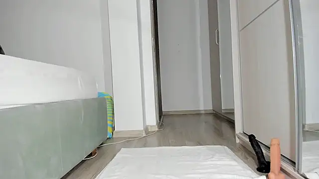 Snapshot of AnneQueen chatting on 10-08-25, 08:12 AnneQueen online show from 10-08-25, 08:12