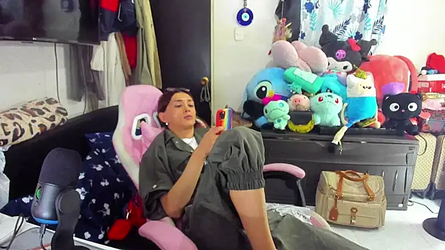 Snapshot of Lawrncesofiets chatting on 01-25-25, 06:46 Lawrncesofiets online show from 01-25-25, 06:46