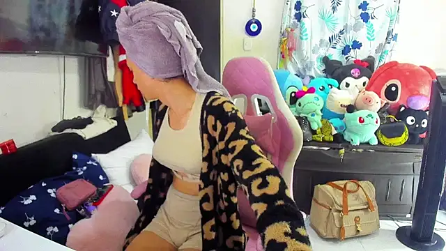 Snapshot of Lawrncesofiets chatting on 02-18-25, 10:47 Lawrncesofiets online show from 02-18-25, 10:47