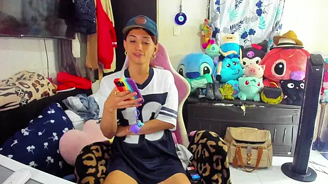 Snapshot of Lawrncesofiets chatting on 02-23-25, 06:12 Lawrncesofiets online show from 02-23-25, 06:12