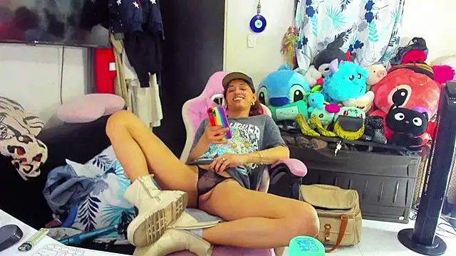 Snapshot of Lawrncesofiets chatting on 03-22-25, 10:37 Lawrncesofiets online show from 03-22-25, 10:37