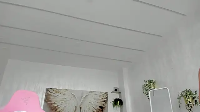 TiffanyHouston  online show from 04-08-26, 06:35