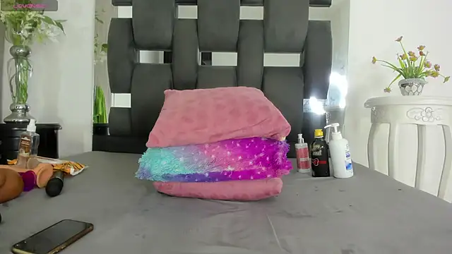 tanyyaa online show from 01-12-25, 04:18