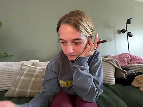 chloetease online show from 02-28-26, 07:04