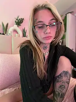 chloetease online show from 03-29-26, 04:12