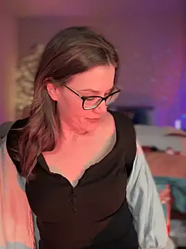 Snapshot of MaiseKnox chatting on 01-24-25, 03:43 MaiseKnox online show from 01-24-25, 03:43