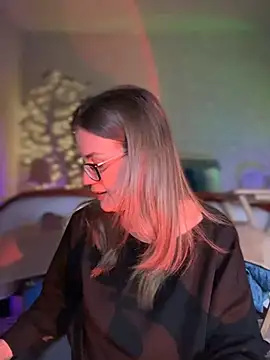 Snapshot of MaiseKnox chatting on 03-15-25, 02:46 MaiseKnox online show from 03-15-25, 02:46