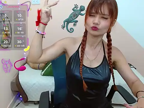 miss tinnymafe online show from 09-24-25, 03:54