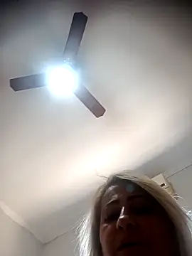Snapshot of vivifernades chatting on 02-21-26, 12:17 vivifernades online show from 02-21-26, 12:17