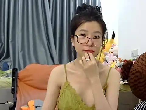 Snapshot of Cute_Ruby01 chatting on 02-04-25, 03:36 Cute Ruby01 online show from 02-04-25, 03:36