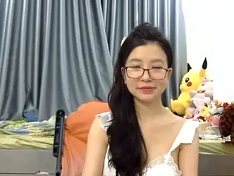 Snapshot of Cute_Ruby01 chatting on 02-06-25, 12:37 Cute Ruby01 online show from 02-06-25, 12:37