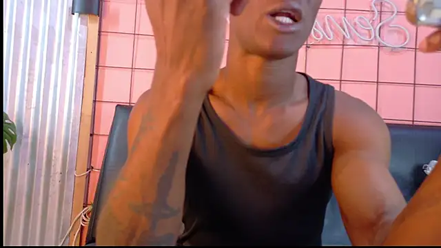 Snapshot of martin_killer chatting on 11-08-25, 07:23 martin killer online show from 11-08-25, 07:23