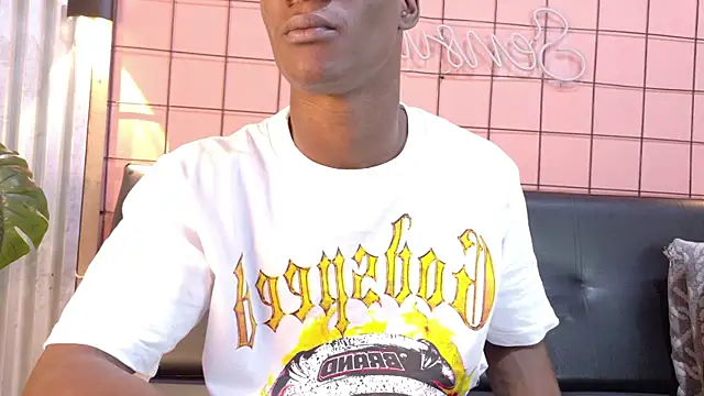 Snapshot of martin_killer chatting on 11-17-25, 01:33 martin killer online show from 11-17-25, 01:33