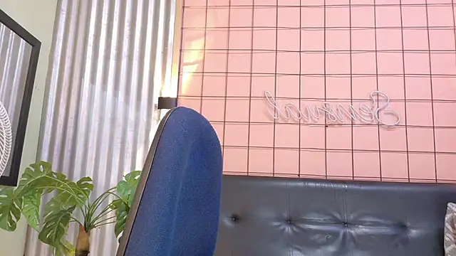 Snapshot of martin_killer chatting on 11-21-25, 01:26 martin killer online show from 11-21-25, 01:26