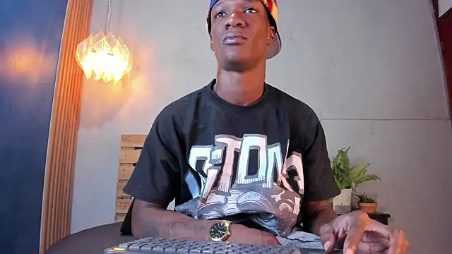 Snapshot of martin_killer chatting on 11-22-25, 07:24 martin killer online show from 11-22-25, 07:24